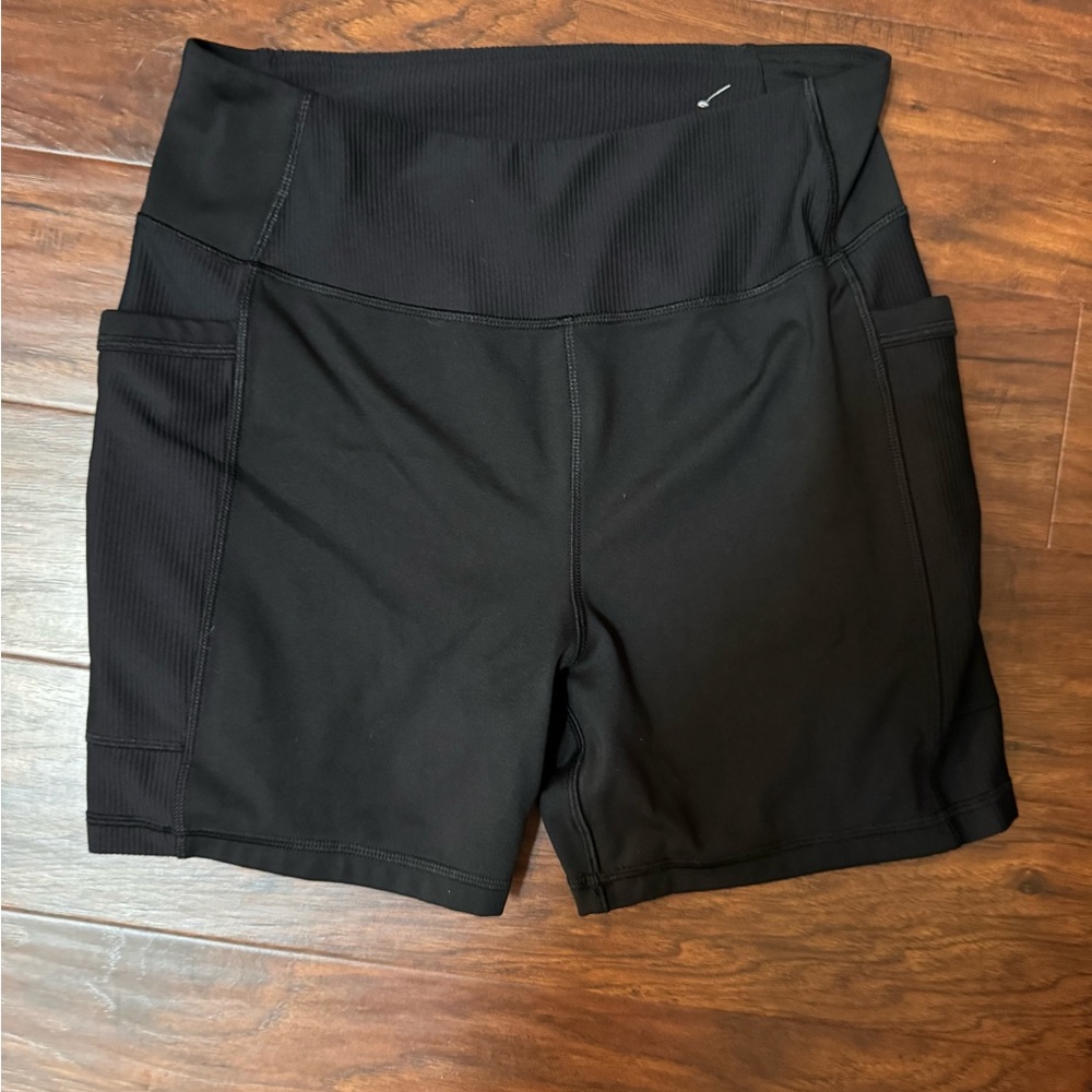 Women's Black Bike Shorts with Pockets